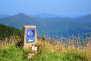 Are you wondering about how to prepare for the Camino de Santiago? Here you will find 9 important topics to decide on.